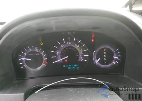 2011 Mercury Milan z USA, uszkodzony, nr VIN 3MEHM0HA5BR601782